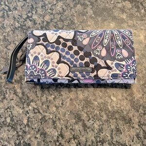 Vera Bradley quilted wallet